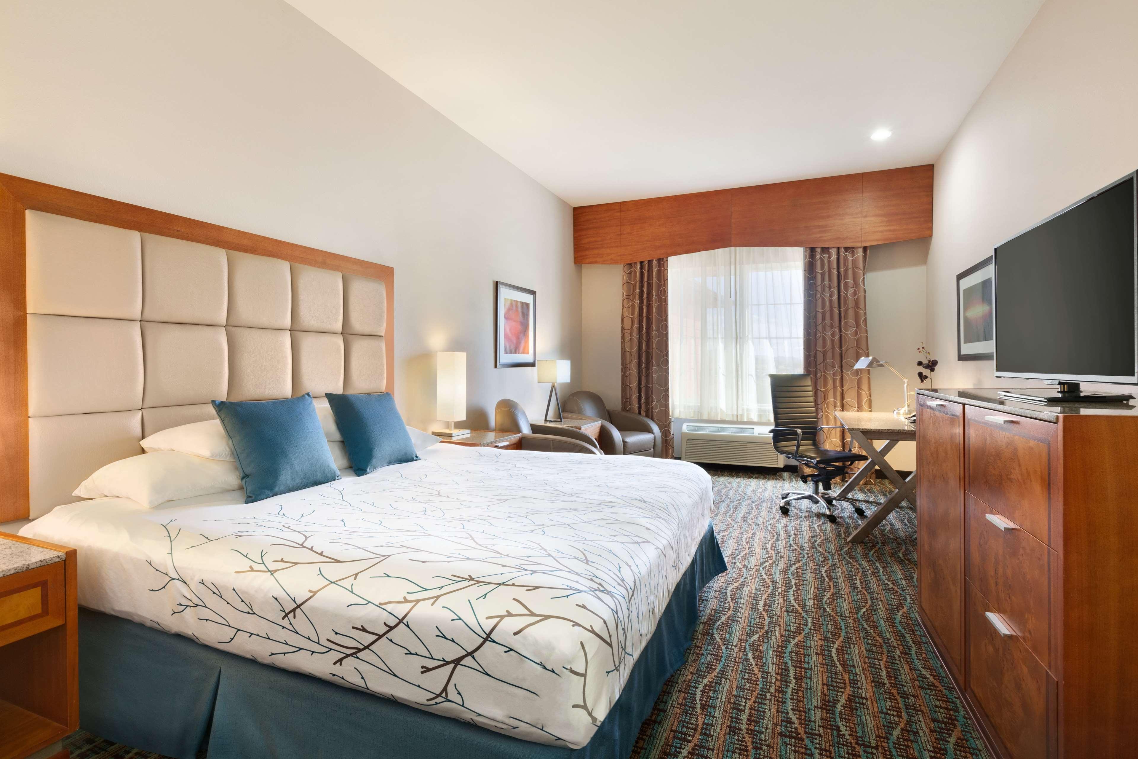 Best Western Plus Peppertree Inn At Омак Экстерьер фото