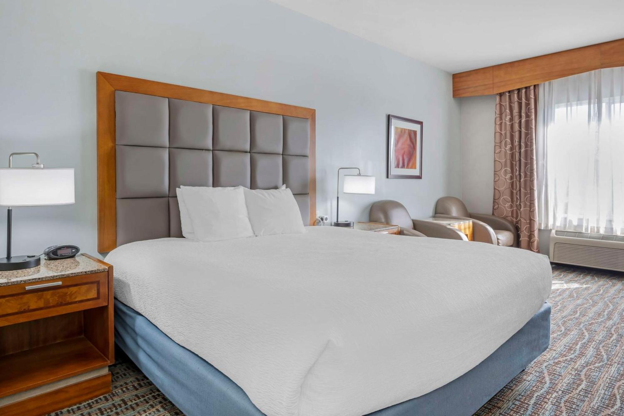 Best Western Plus Peppertree Inn At Омак Экстерьер фото