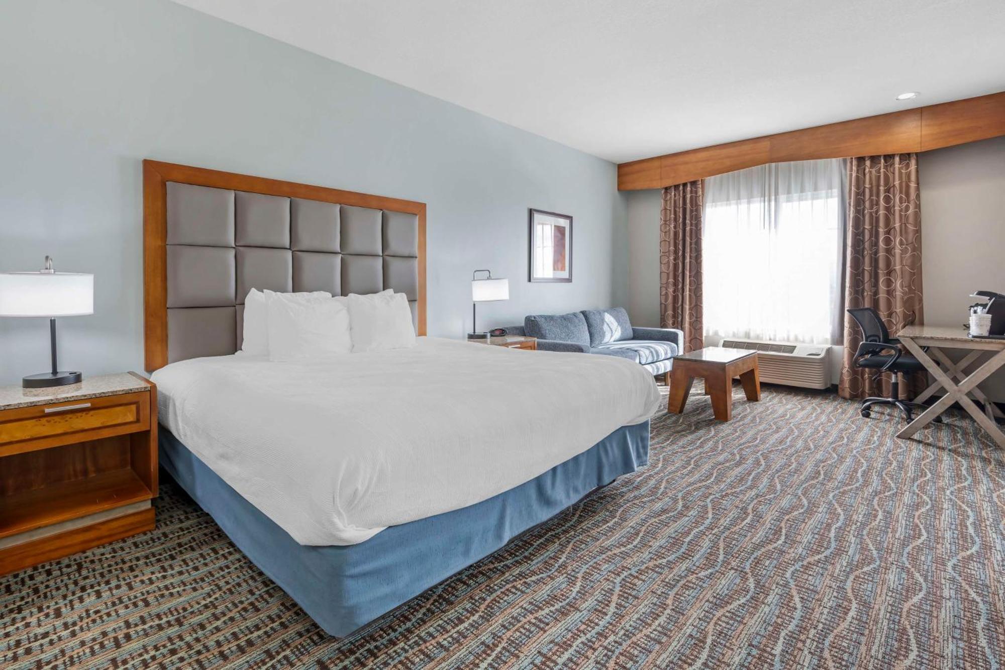 Best Western Plus Peppertree Inn At Омак Экстерьер фото